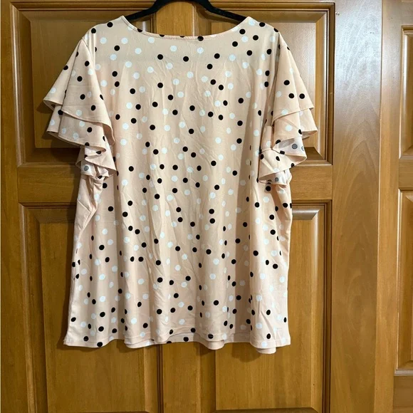 Adrianna Papell Peach Polka Dot Short Sleeve Top - Picture 2 of 3